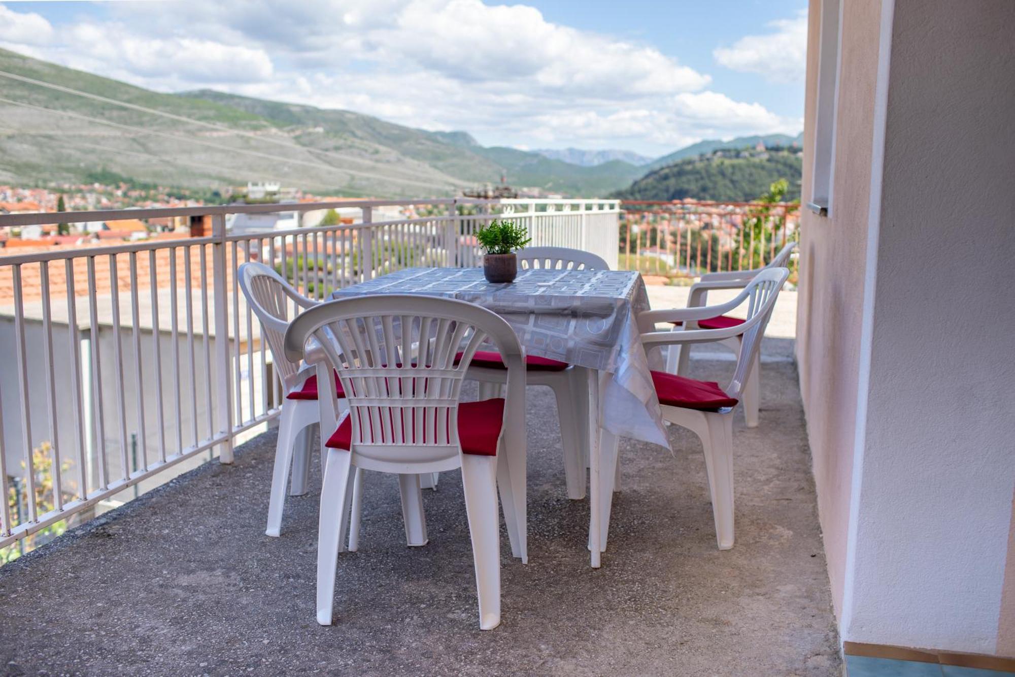 Relax Trebinje Apartment Екстериор снимка